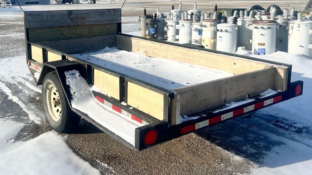 5 by 10 single axle trailer rear